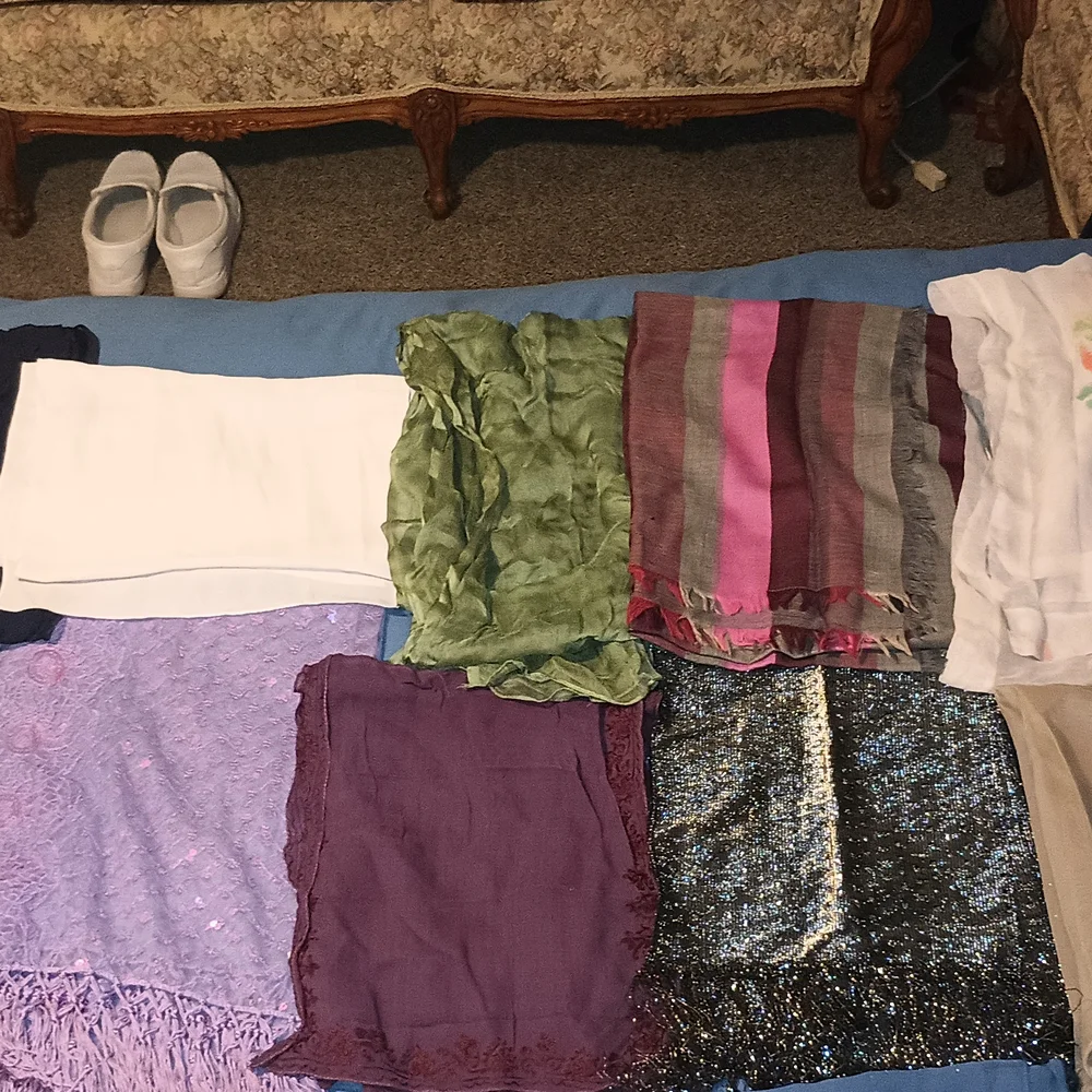Colorful Assorted Scarves Collection - Picture 3 of 6